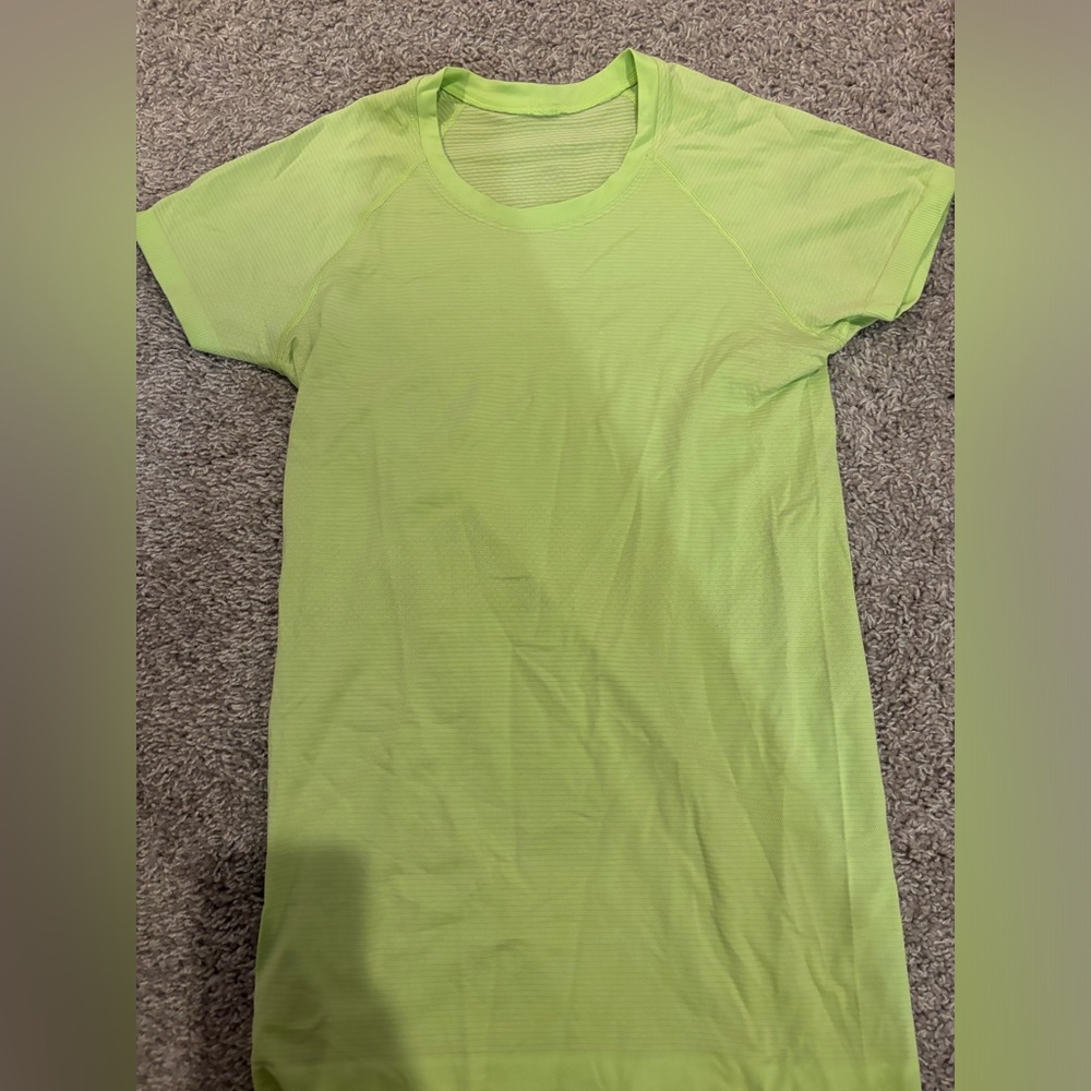 Lulu swiftly top size 6